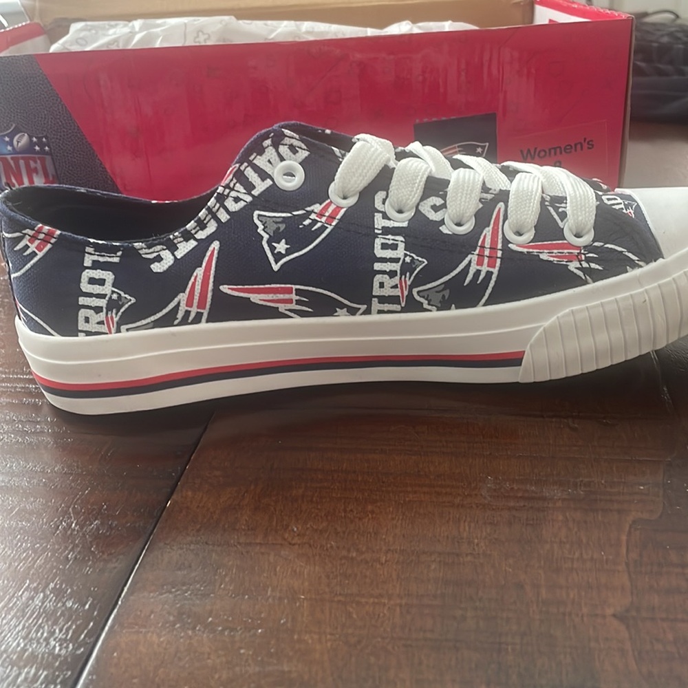 New in Box FOCO Low top sneakers New England Patriots logo, size woman’s 8